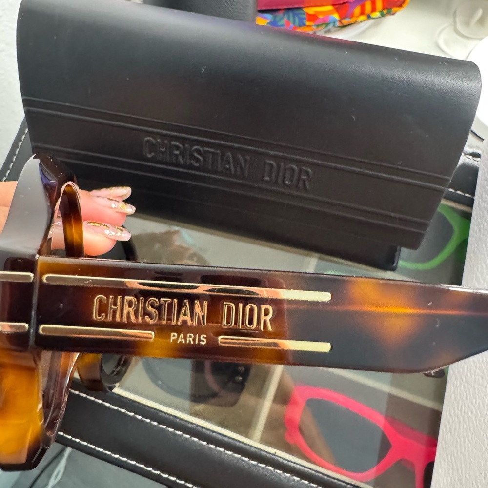 Dior Tortoise Shell Sunglasses - Picture 5 of 7